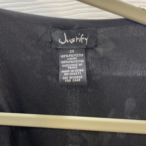 Justify - Picture 4 of 5